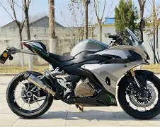 摩托车赛季后赛焦点战：东海天狼队淘汰对手闽南白虎队，外线火力全开。禁区内连续解围-九游